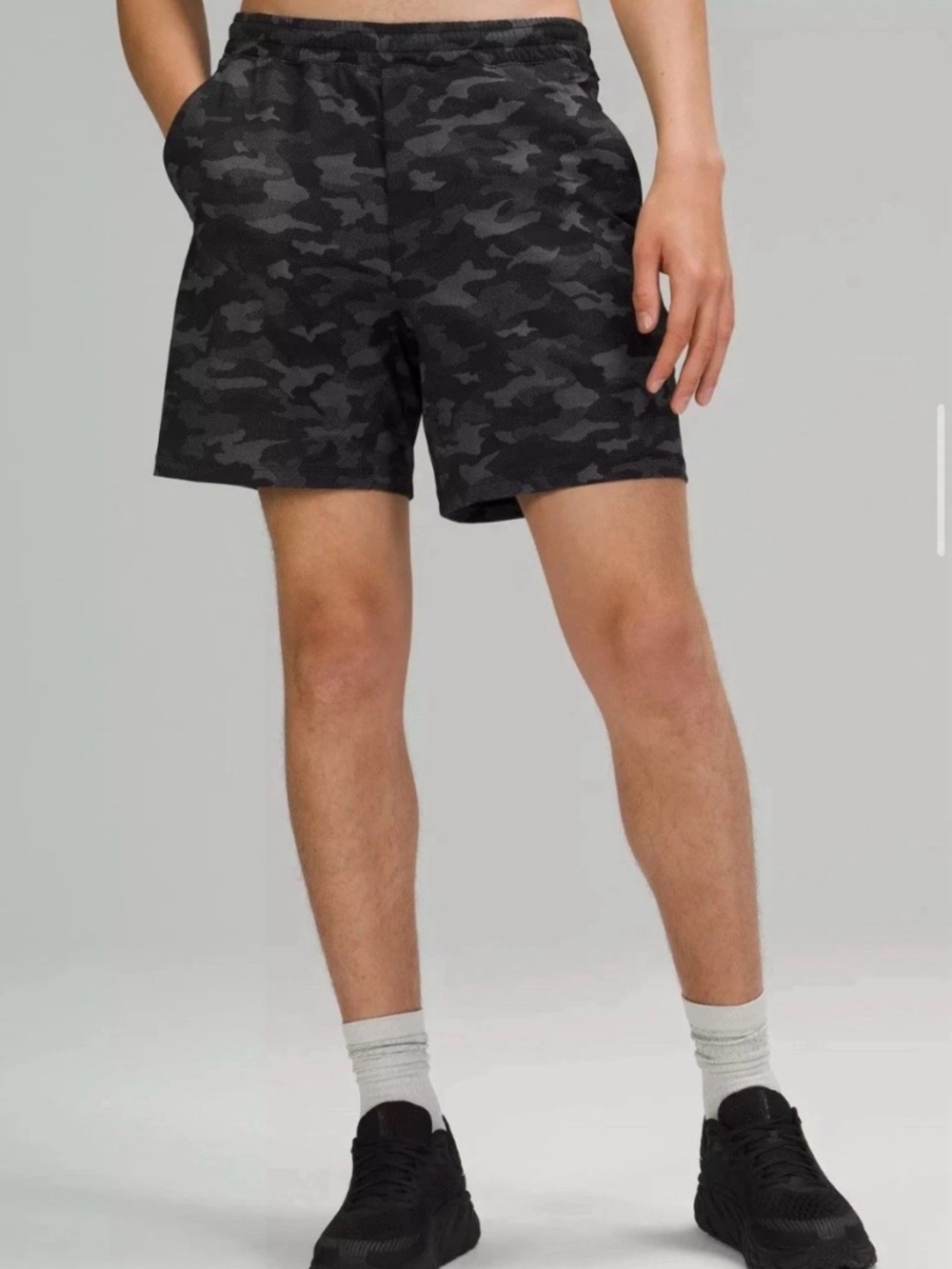 lululemon athletica pace breaker athletic short Camo men size M running sports